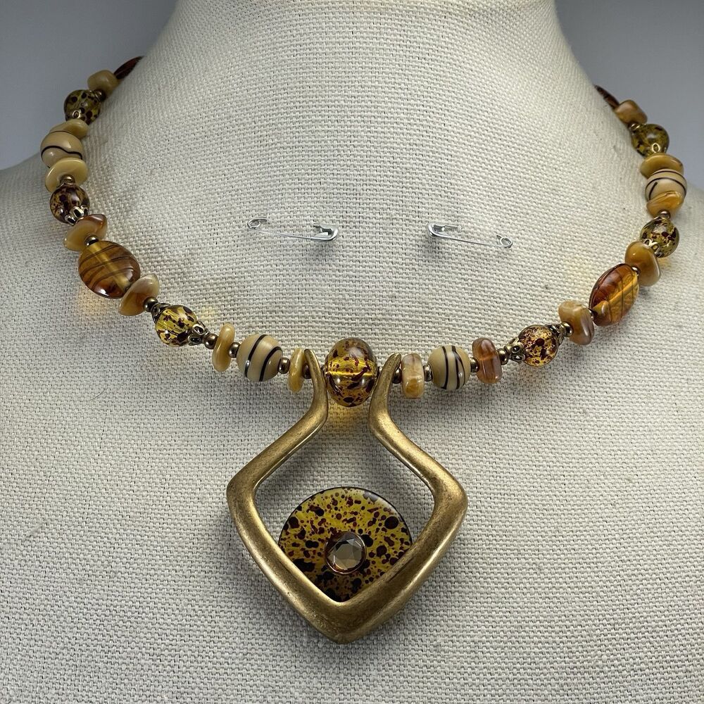 CHICO'S VINTAGE CHOKER NECKLACE UNIQUE GLASS BEADS GOLD TONE METAL CENTERPIECE